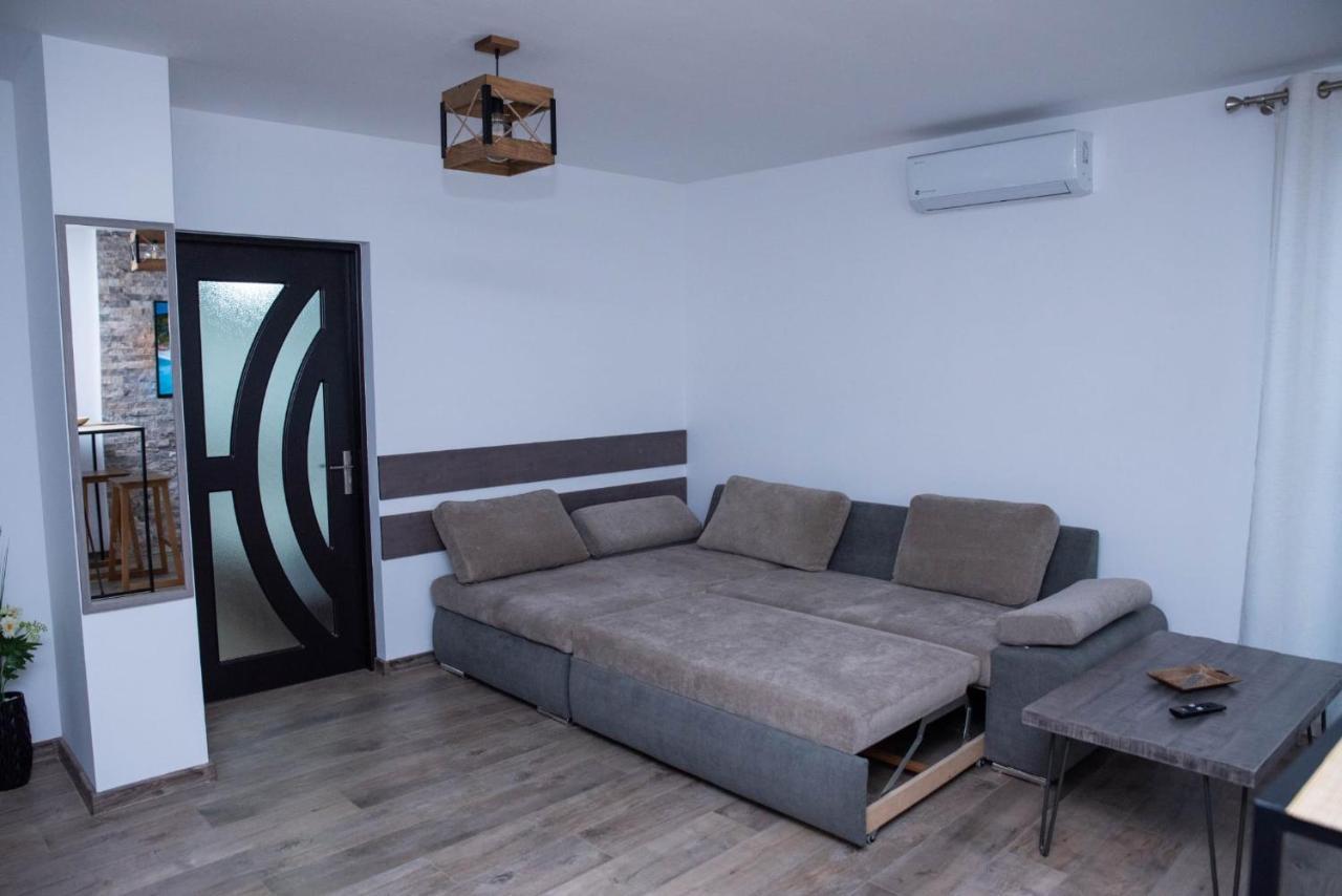 Green Apartments Oradea Eksteriør billede