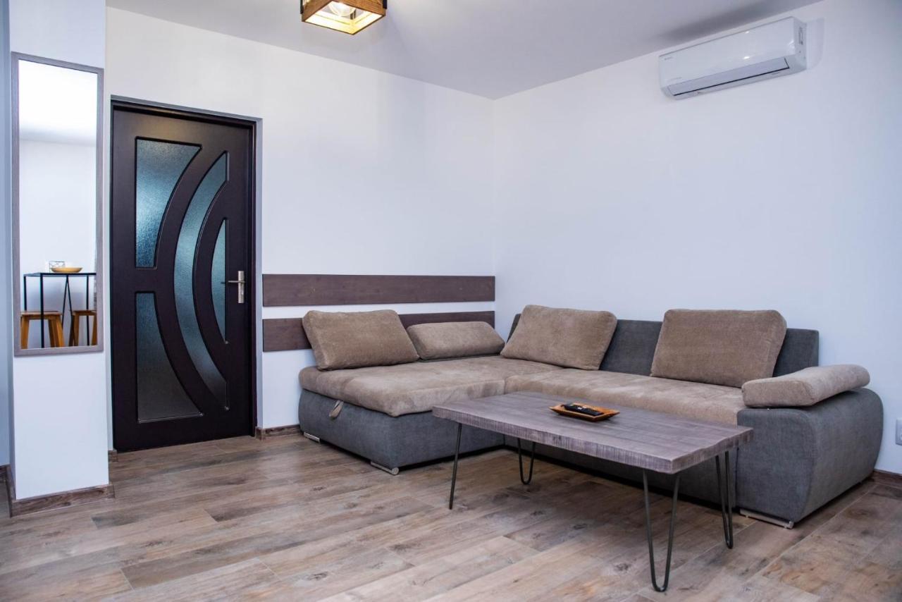 Green Apartments Oradea Eksteriør billede